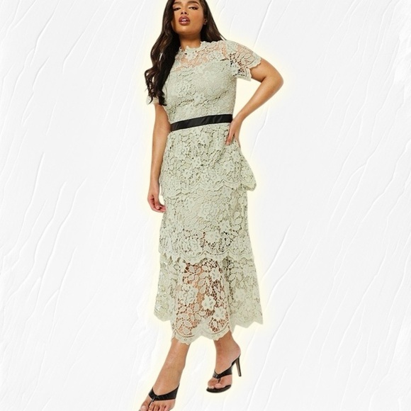 NWT Boohoo ‘Occasion Lace Tiered Midaxi Dress’ in Sage / Mint Green Plus Size 24 - Picture 3 of 16